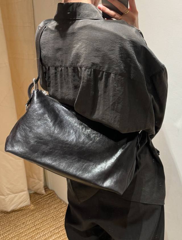 No Name New Arrivals Lemaire 25 Autumn/Winter Natural Texture Baguette Shoulder