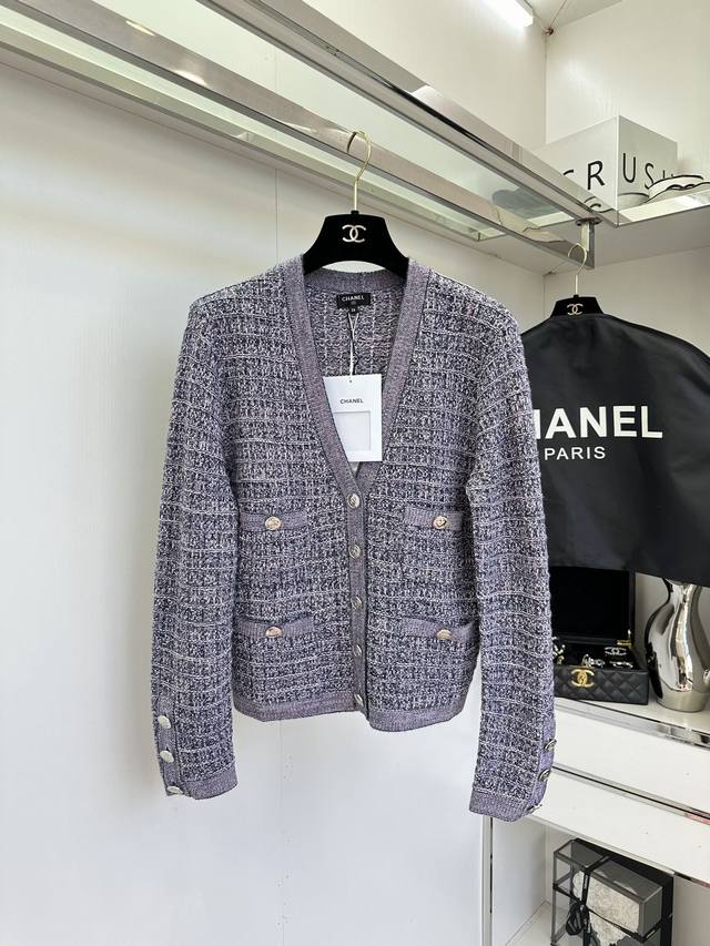 25 F At the pinnacle of fashion, Xiangjia has always stood out with its unparall