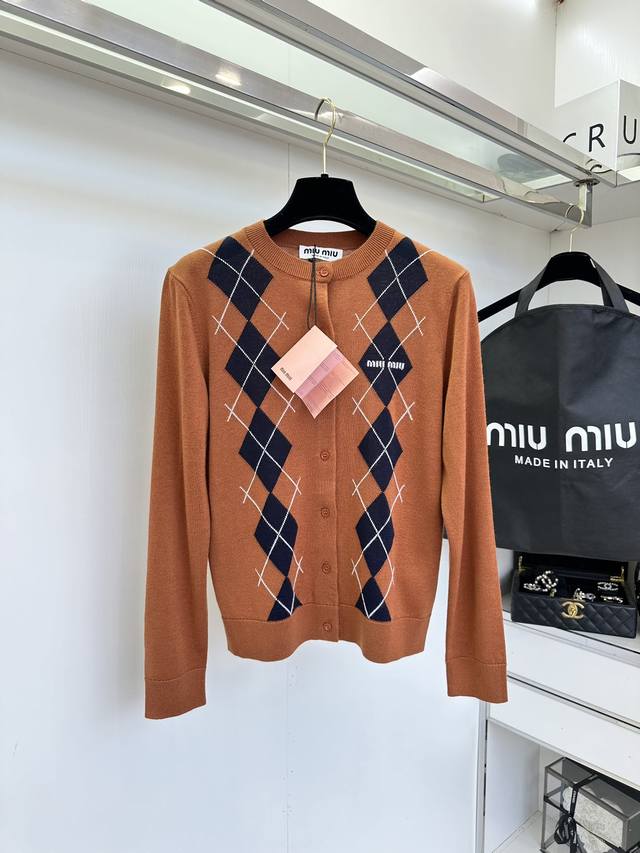 25 F New early autumn contrast color diamond cashmere knitted cardigan Yb develo