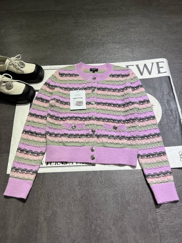 Chanel 25B early autumn new striped round neck cardigan, Yb custom cashmere yarn