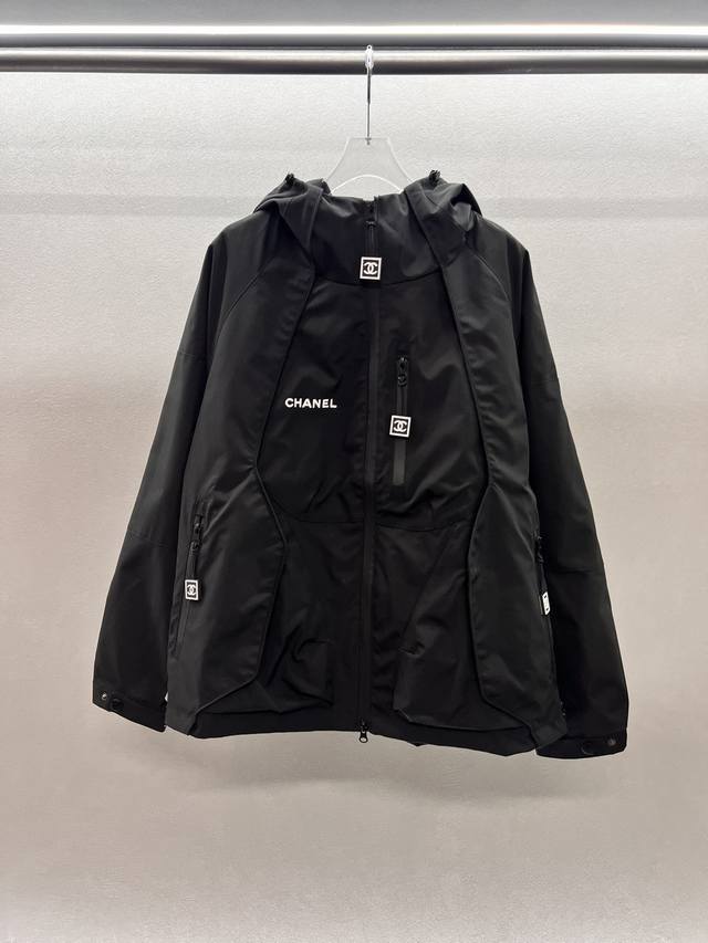 2025 Autumn And Winter ! This Chanel vintage windbreaker jacket features fabric