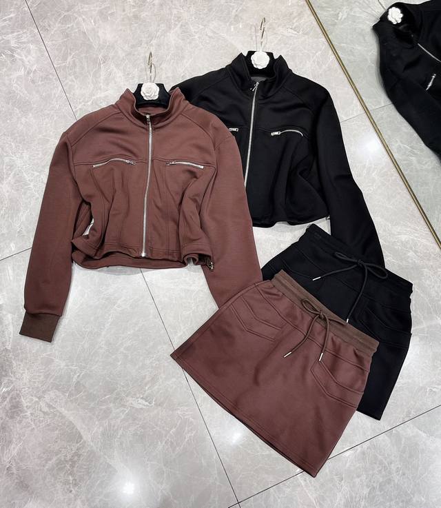 New exclusive couture set debuts! 25Aw Gucc*'s exclusive, best-selling zippered