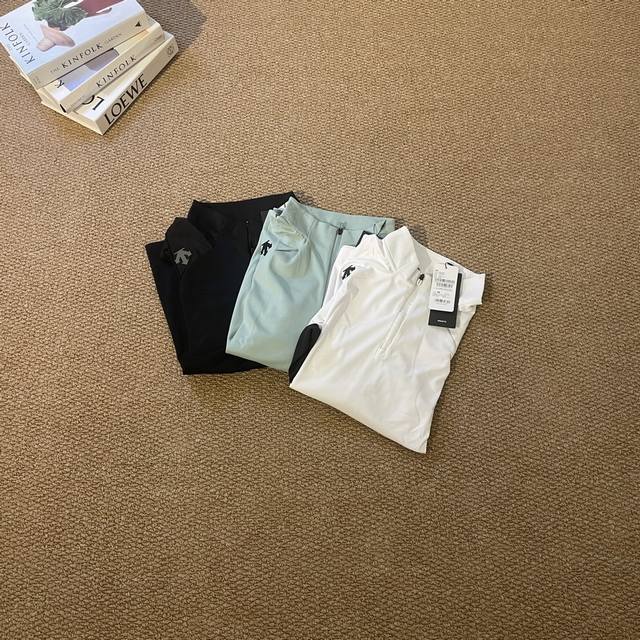 Descente's Spring/Autumn Half-Zip High-Stretch Base Layer Shirt: A Must-Have for
