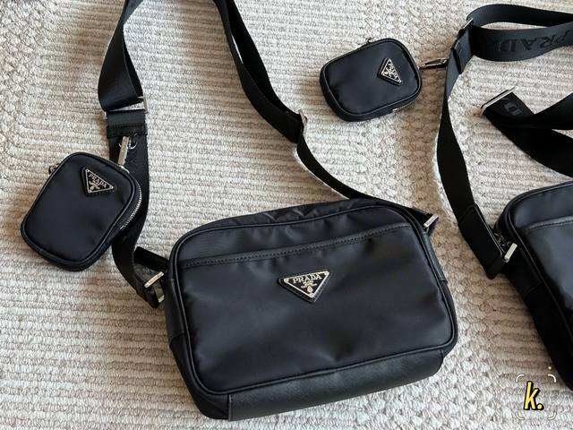 With boxSize: 23 15Cm prad new camera bagI really like its simple and textured d