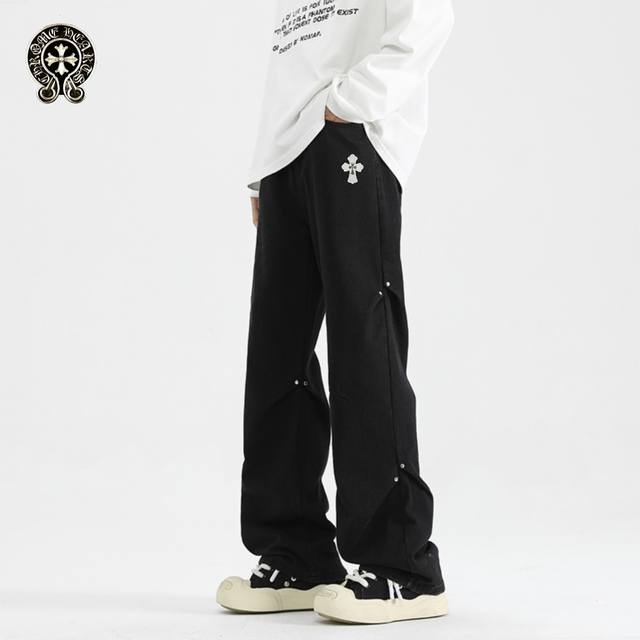 New Chrome Hearts four-season high street leather cross casual jeans. These jea