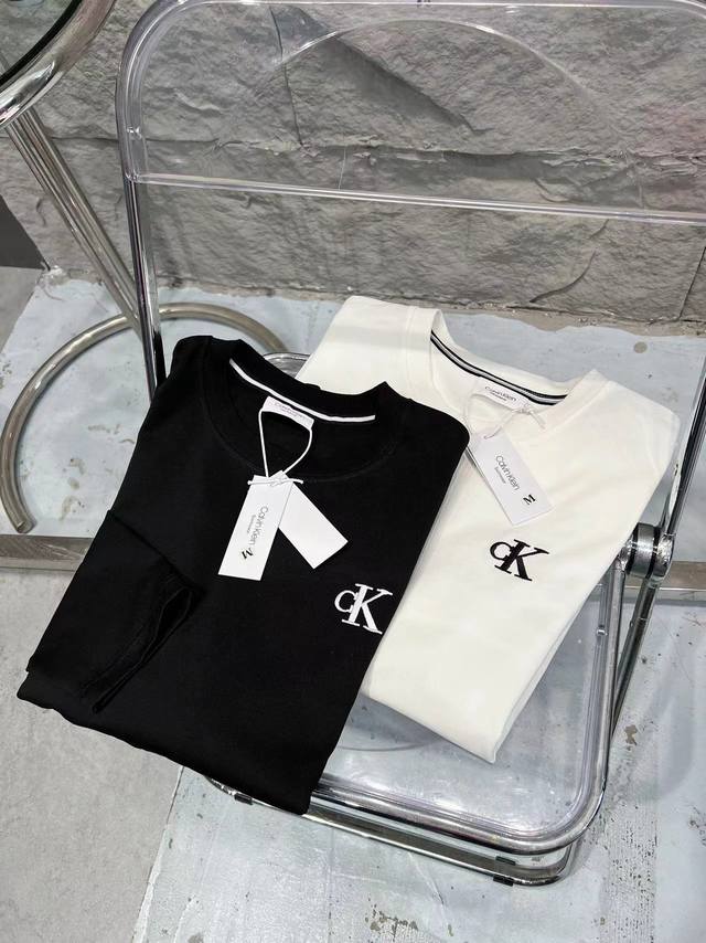 Available: Calvin Kleinck men's and women's couple's casual round-neck long-sle