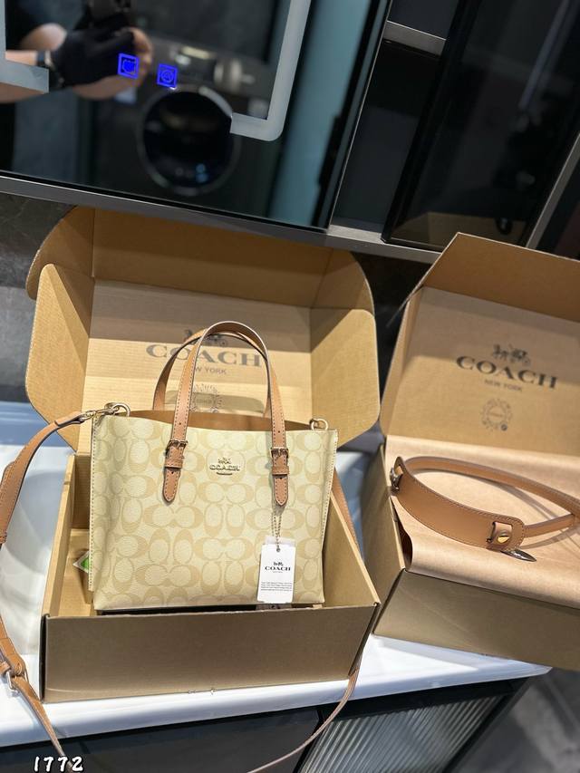 Gift box packaging Coach Mollie 25 tote bag Coach OEM p latest shopping bag shi