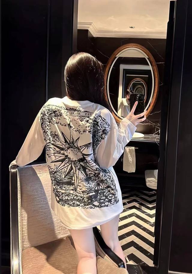 Dior's new eight-pointed star CD embroidered limited edition long-sleeved topThe