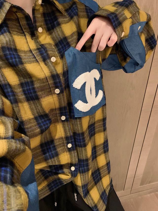 Chanel's new towel-embroidered denim patchwork plaid shirt jacketA stylish piece