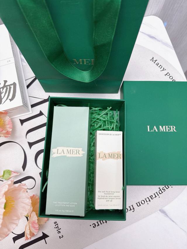 La Mer Essential Water Foundation Duo Set "Pamper yourself, starting from the d