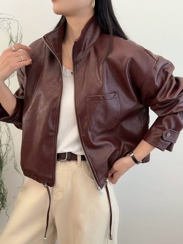 Sandro leather jacket for women, short style, new style for autumn 2025, this ye