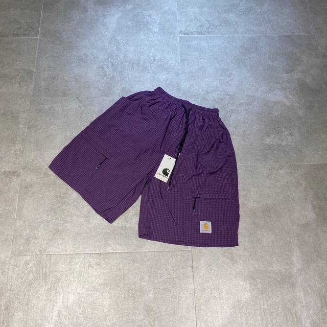 Carhartt high-quality plaid fabric with embroidered logo, large pockets, breatha