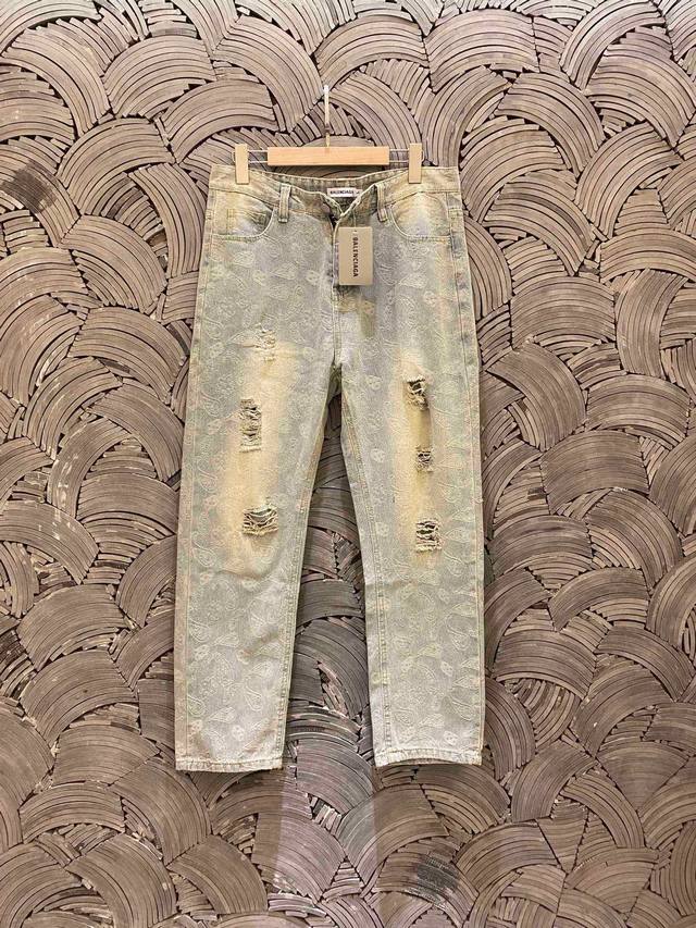 Balenciaga Paris family cashew flower element distressed hole retro high street