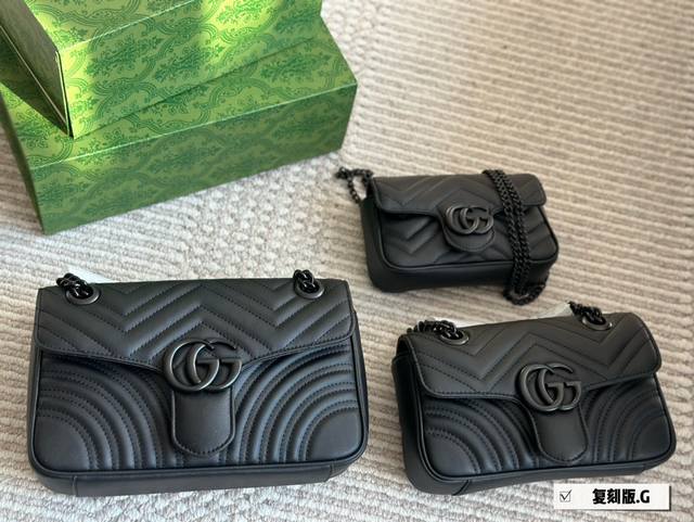 All black Gucci Gucci classic versatile Marmont cool double G embroidered heart