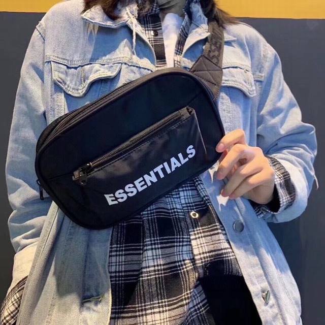 High-quality Fear Of God Essentials double-line shoulder bag full of high-end el