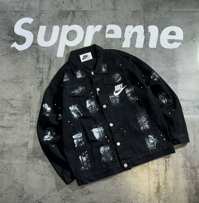 Nike Graffiti 2025 Autumn New Retro Denim Jacket Fabric is made of denim woven f