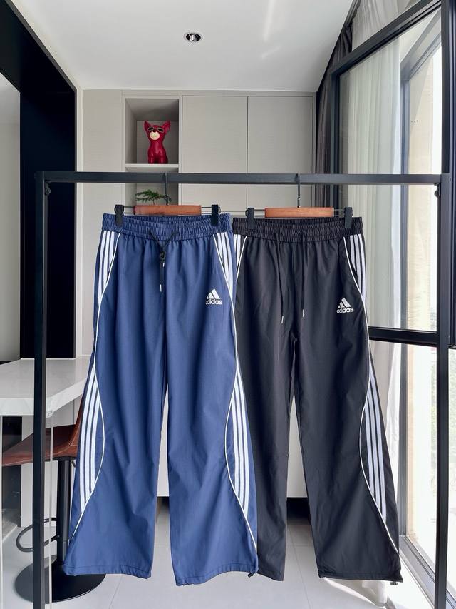 Adidas three-bar straight-leg pants Adidas Trefoil three-bar straight-leg pants