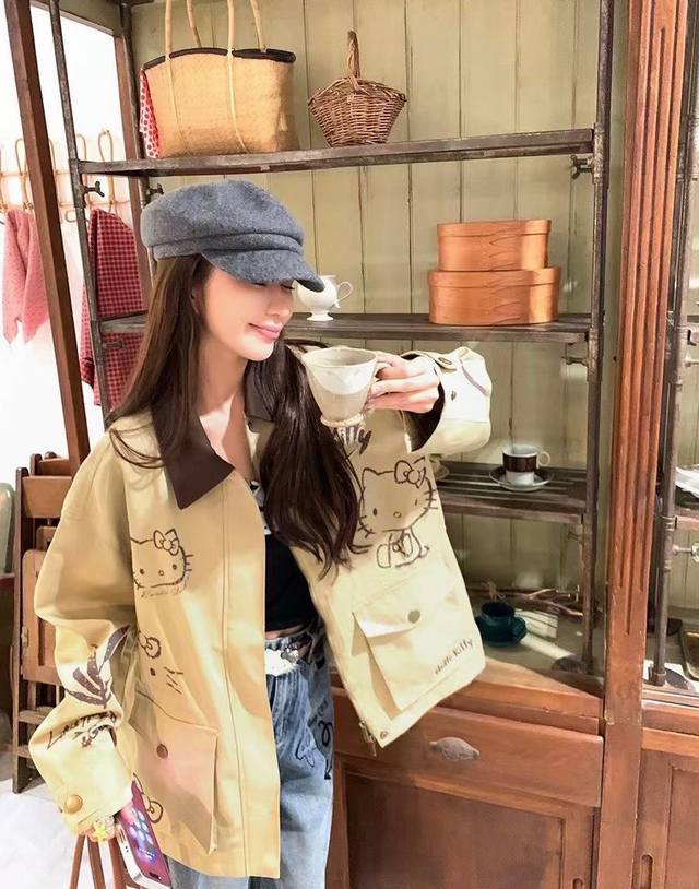 New arrival! Revan X Hello Kitty collaboration: lapel trench coat. Super cute f