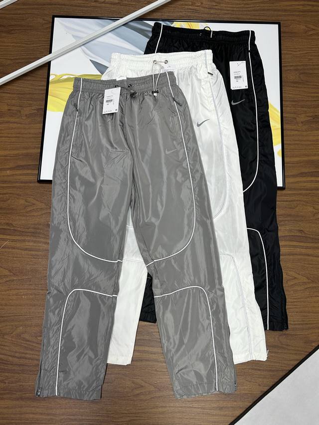 New Early Fall 2025 Nike tri-color casual pants, unisex, zippered at the cuffs!