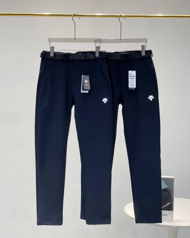 Descente Men's Outdoor Casual Pants. These iconic men's trousers are perfect for