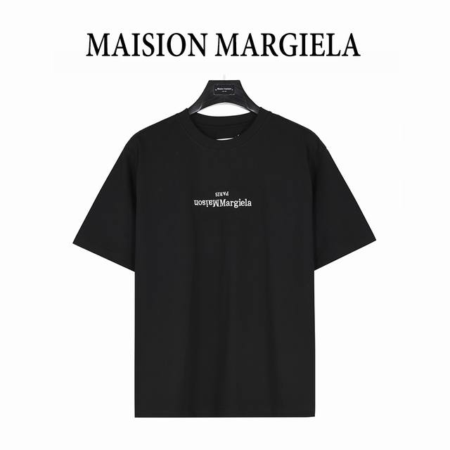 Maisonmargiela short-sleeved T-shirt with reversed logo embroidery. Made of heav
