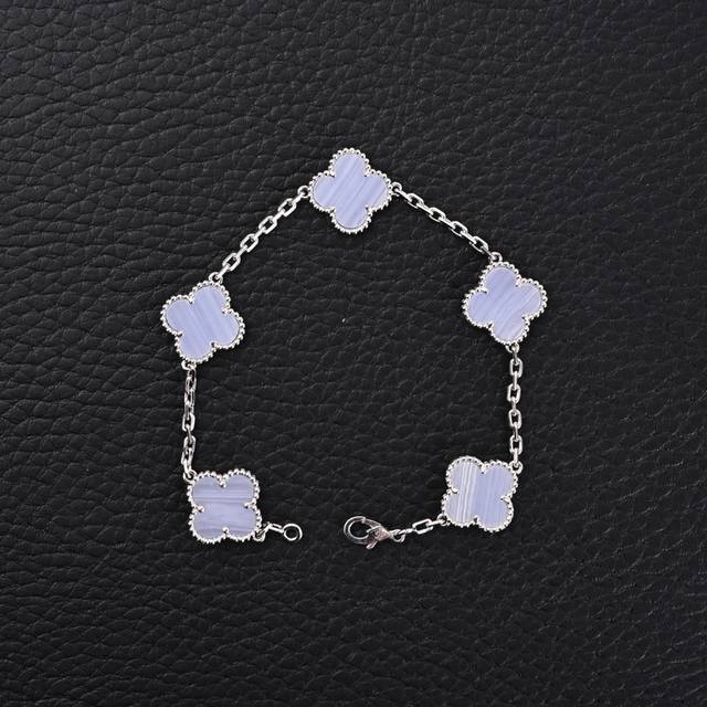 Van Cleef & Arpels Vca Five-Flower Blue Chalcedony Bracelet Authentic starting