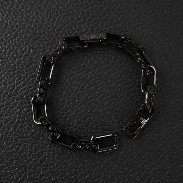 Louis Vuitton Lv Monogram black tempered bamboo necklace Lv bamboo black necklac