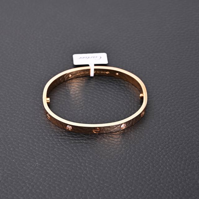Cartier Love series diamond classic bracelet width comes with full packaging, 40
