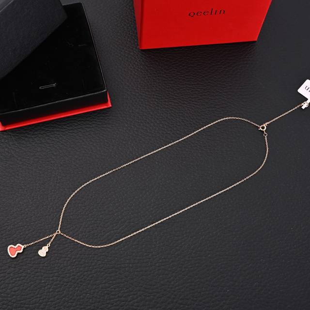 Qeelin Kirin Tassel Red Agate Gourd NecklaceThe word "gourd" sounds like "Fu Lu,
