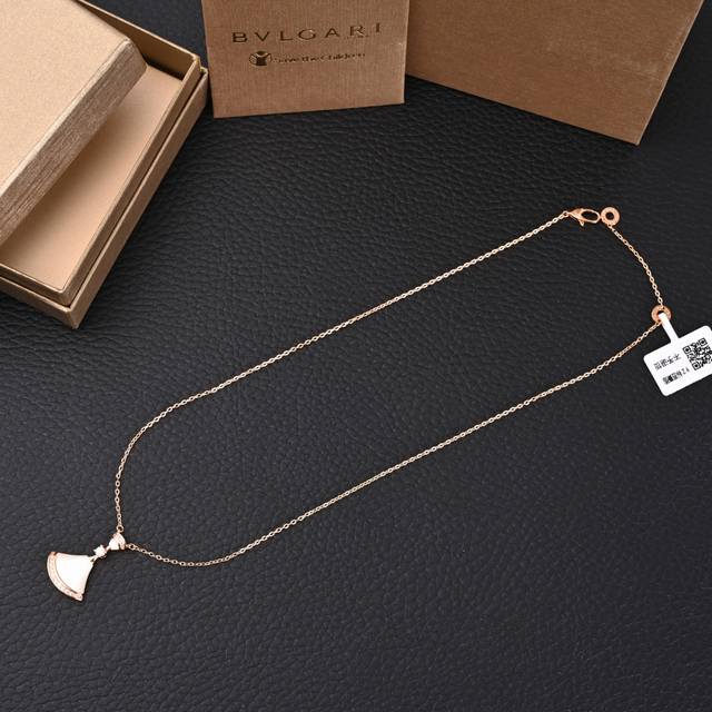 Bvloari Bulgari fan-shaped necklace 18K gold-plated Luo Shiqi rhinestone small w