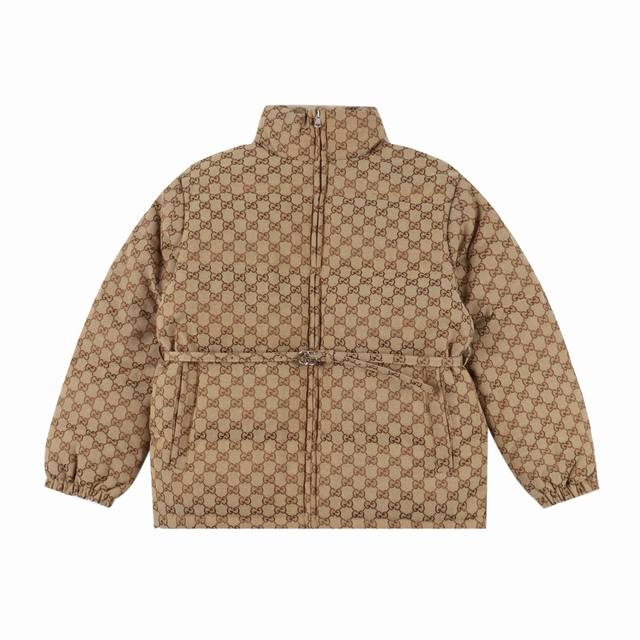Gucci classic down jacket . The iconic double G pattern print is simple yet rec