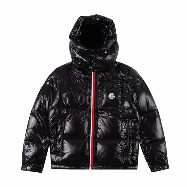 Moncler Mc striped down jacket An urban down jacket full of craftsmanship! Montb