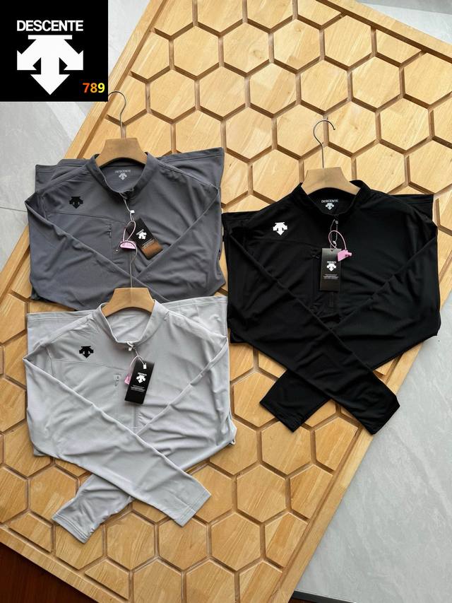 Descente's half-zip, knitted, crew-neck, long-sleeved T-shirt for couples. This