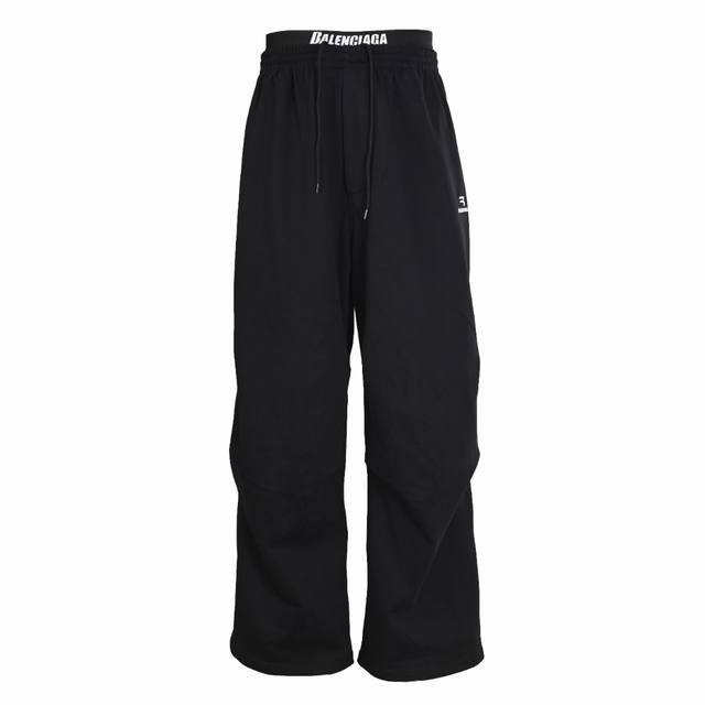 Balenciaga's pre-fall Baggy wide-leg pants ( ) feature the trendy double waistba
