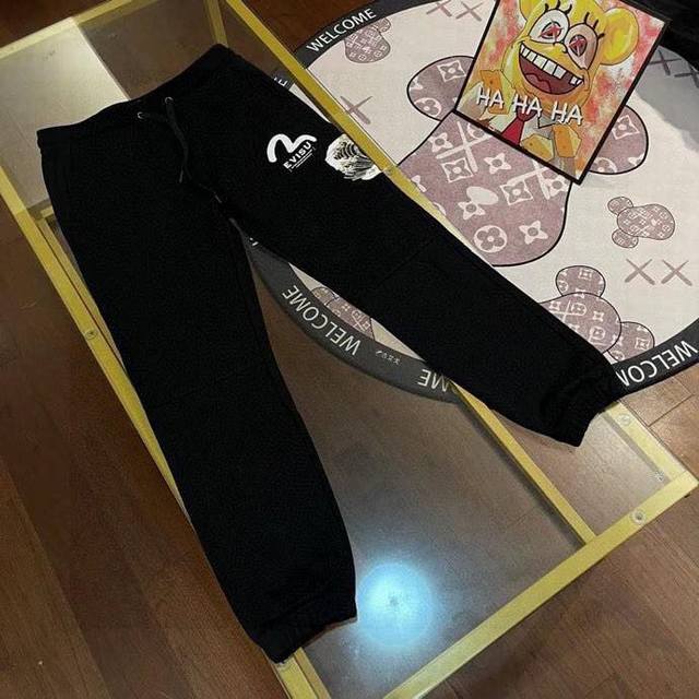 New arrival, 180 now available 2Xl 1 Xl 3 M 2 S 1 New fall/winter Ev Fushen men