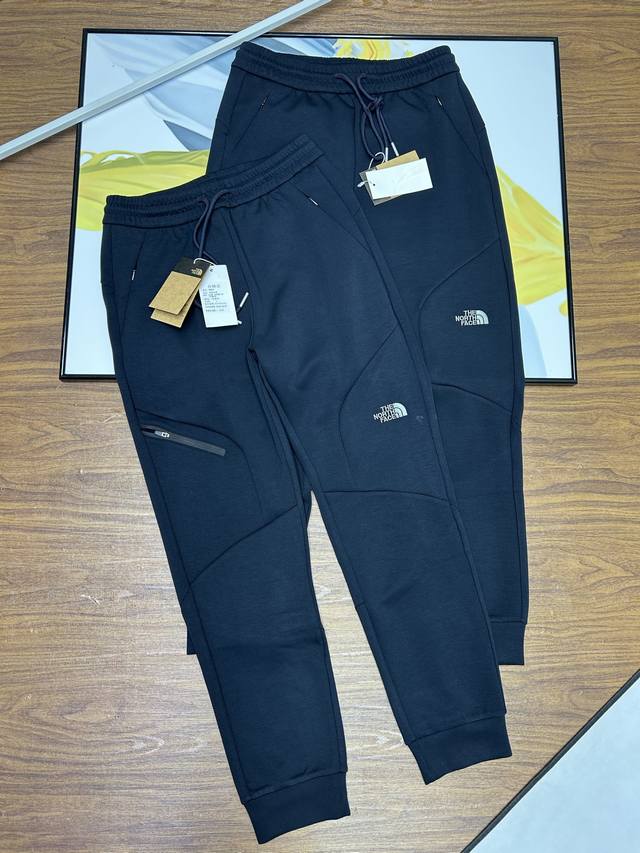 control, The North Face's new fall Tnf men's casual, versatile overalls. Made o