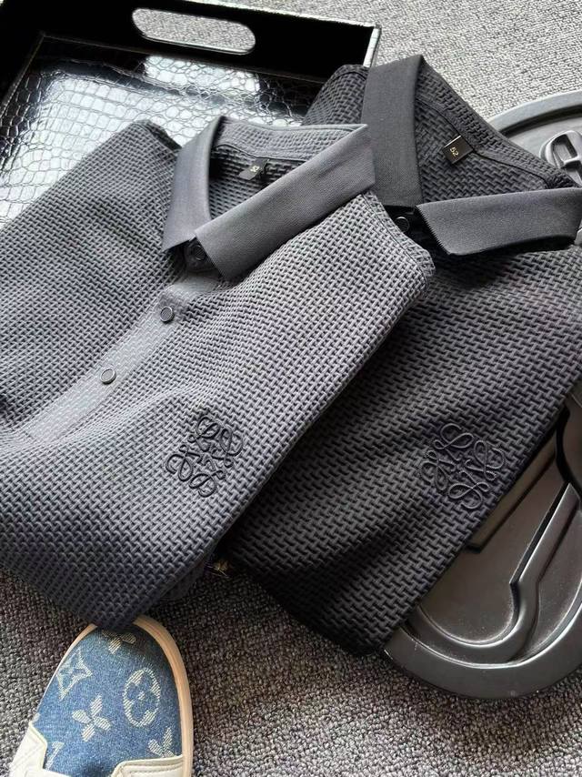 Top-tier seamless counter-quality! Popular item! Loewe's new seamless short-slee