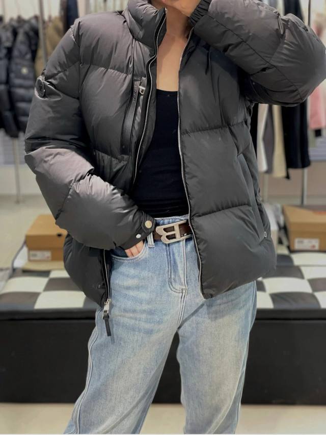 Moncler's new autumn/winter men's Besbre stand-up collar lambskin windproof str