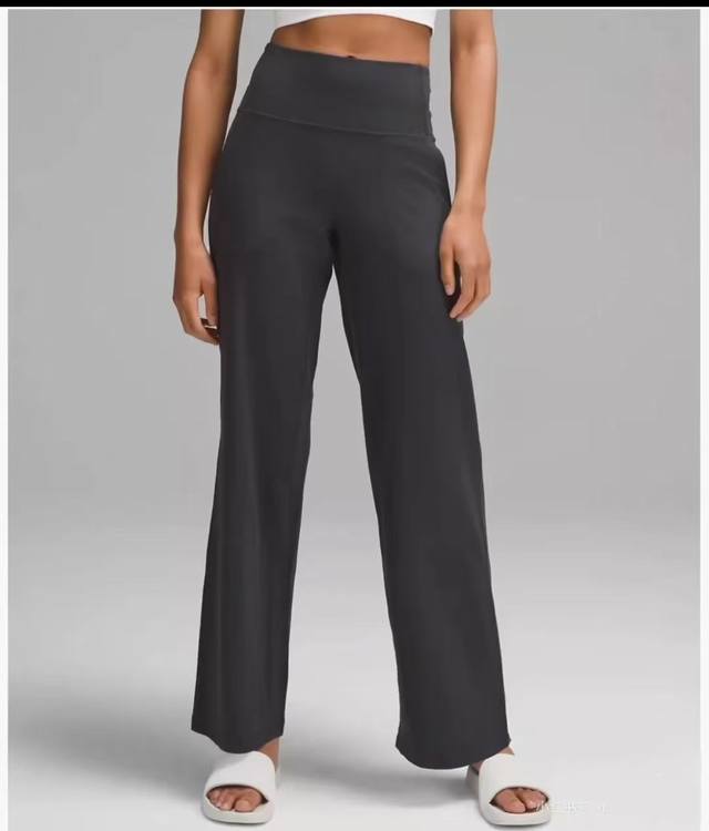 Graphite Gray Model Picture - Lululemon Align Wide Leg Pants Lululemon Align Hr