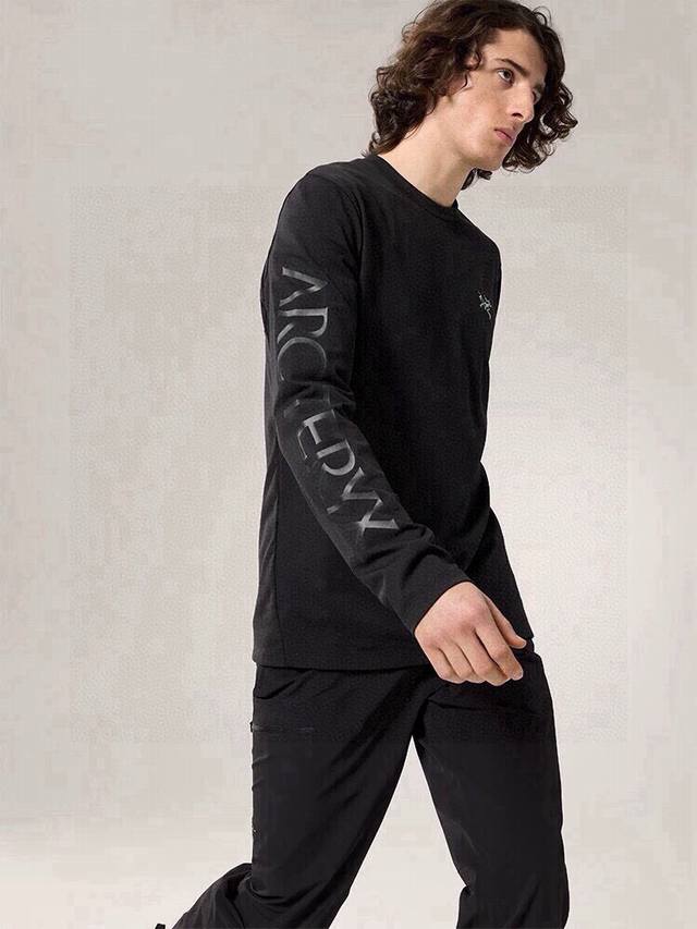 Model Image Arc'Teryx's new men's early fall cotton long-sleeved T-shirt. New f
