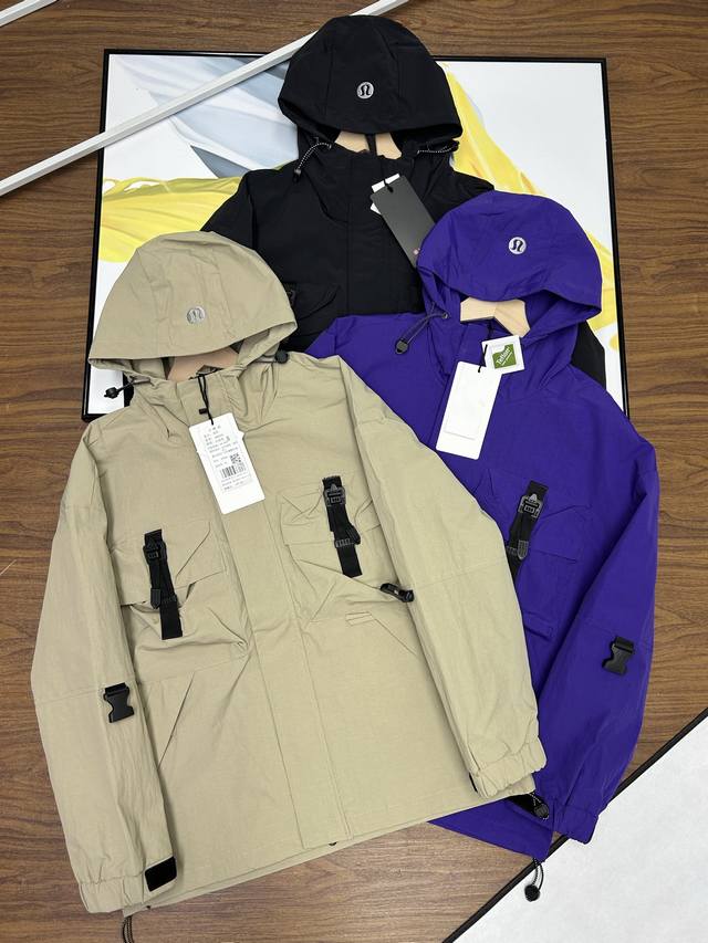 Lulu Lululemon Lululemon workwear hooded jacket. Unisex couple's jacket with lar