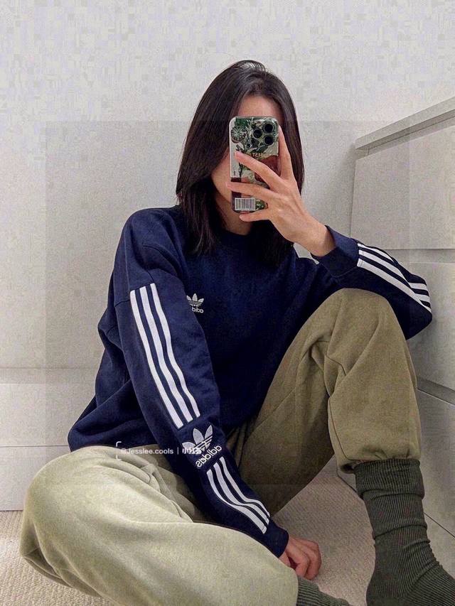 High version Product name: Adidas Originals Trefoil 70S three-bar embroidered lo