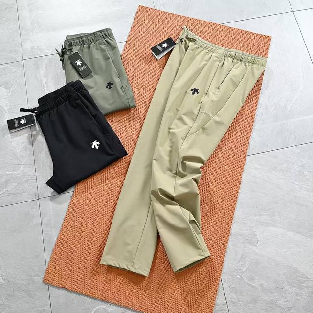 New arrival! 2025 Descente Men's Woven Business Casual Trousers with Straight L