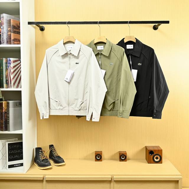 , style X2553. Highly recommended! The 25S Crocodile British-style lapel jacket!