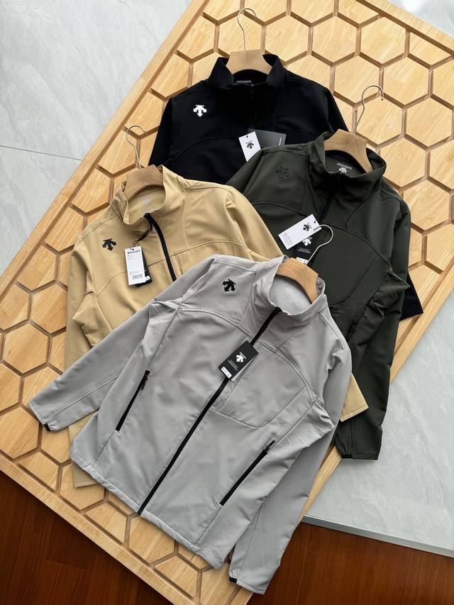 Price reduction. Descente 25-year-old outdoor stand-collar knitted sports jacke