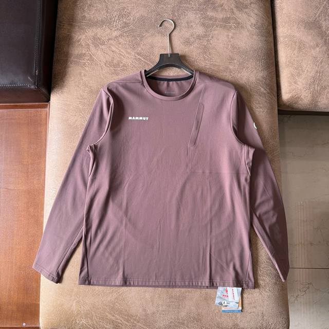 Mammut Tr Outdoor Series Men's Lightweight, Comfortable, Stretchable Heiq Fresh