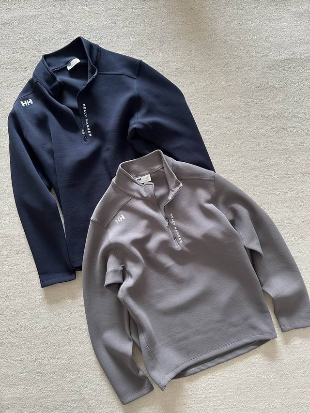 Helly Hansen's air cotton stand-up collar sweatshirtThis fabric feels so bouncy