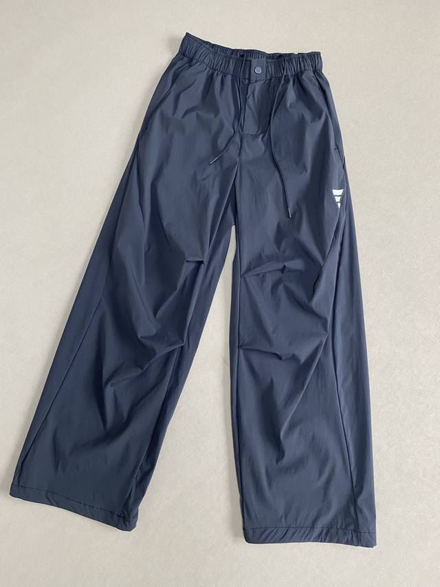 ! Adidas 2025 Fall Fos Collection Loose Woven Sweatpants, unisex. . Accessorie