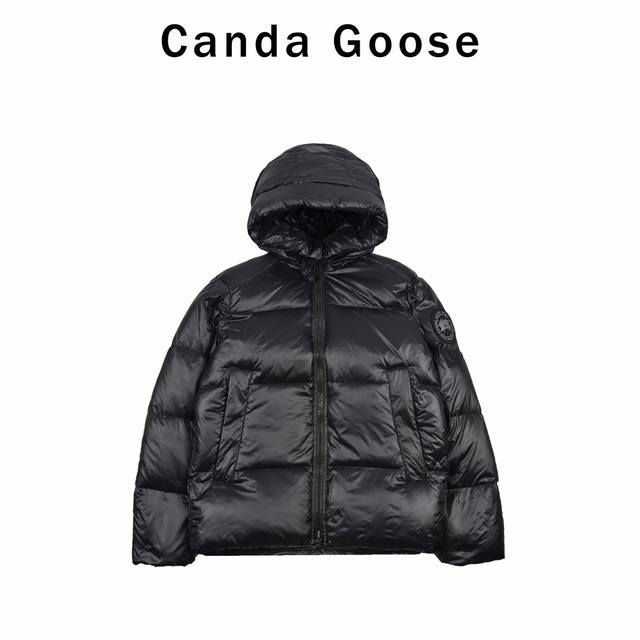 Canada Goose Classic Black Label Hooded Down Jacket 1. Warmth: The description s