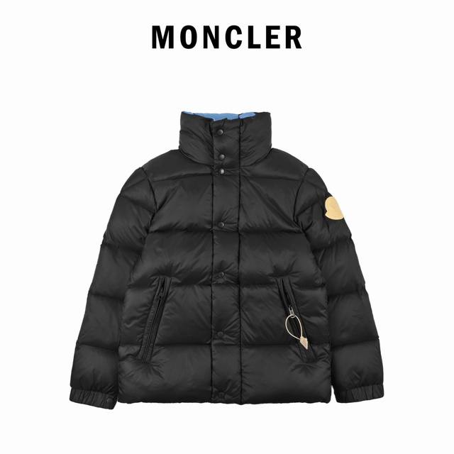 Moncler Dervox Blue Fat Man Short Down Jacket Goose + Fill. The tag barcode and